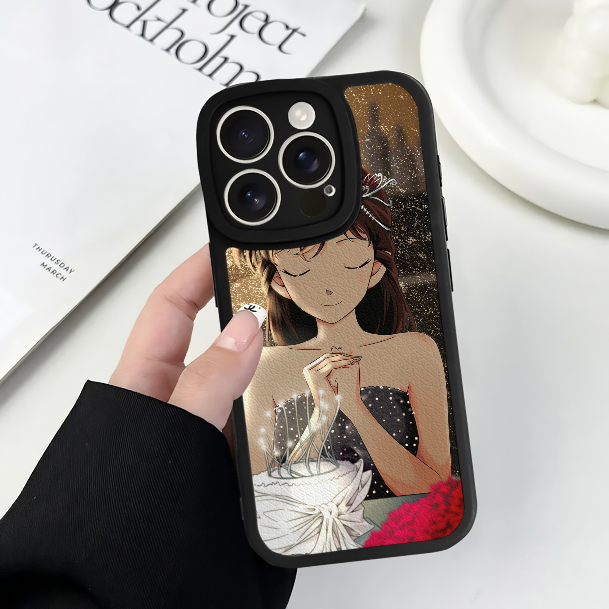（画像用） 名探偵コナン Detective Conan 【iPhone 16シリーズ対応】シリコンスマホケース（レザー調） 材質：シリコン